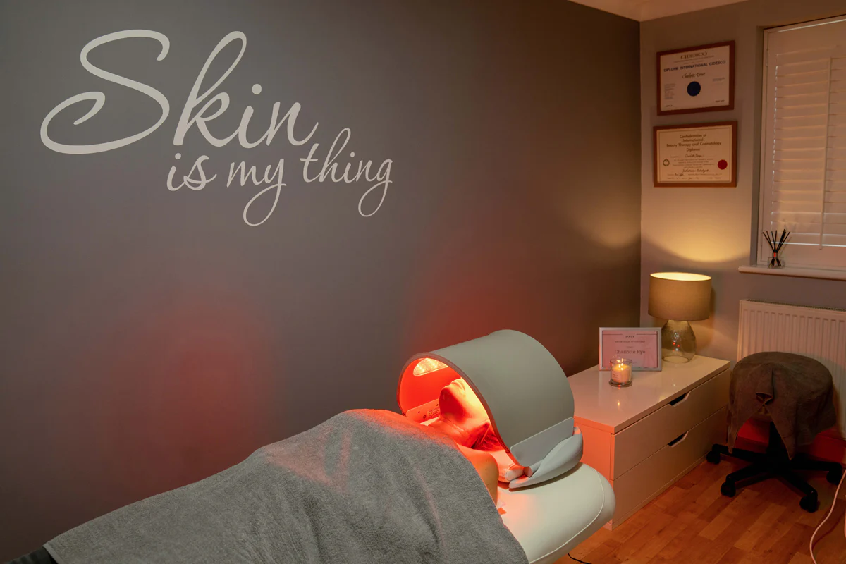 THE SCIENCE BEHIND USING LED LIGHT THERAPY FOR ACNE SkinImpact LED