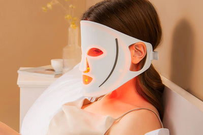 RED LIGHT THERAPY: YOUR AT-HOME SOLUTION FOR DRY SKIN