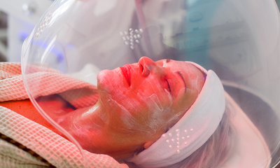 LIGHT UP YOUR SKIN: THE ULTIMATE GUIDE TO LED FACIAL THERAPY