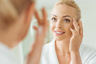 UNDERSTANDING SKIN AGING: HOW DOES SKIN AGE AND WHAT SHOULD I DO FOR IT?